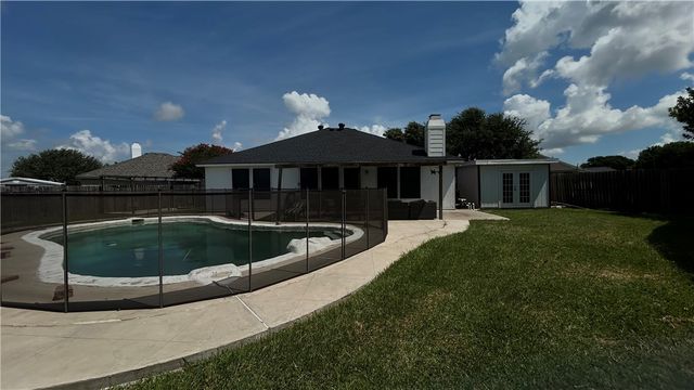 911 La Mirada, Portland, TX 78374