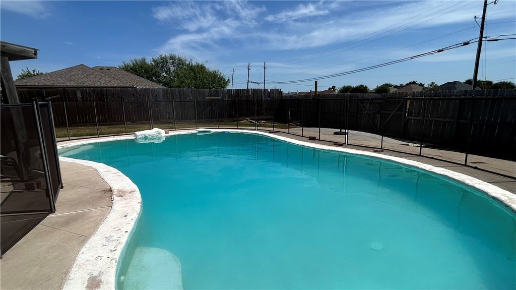 911 La Mirada, Portland, TX 78374 — photo 3