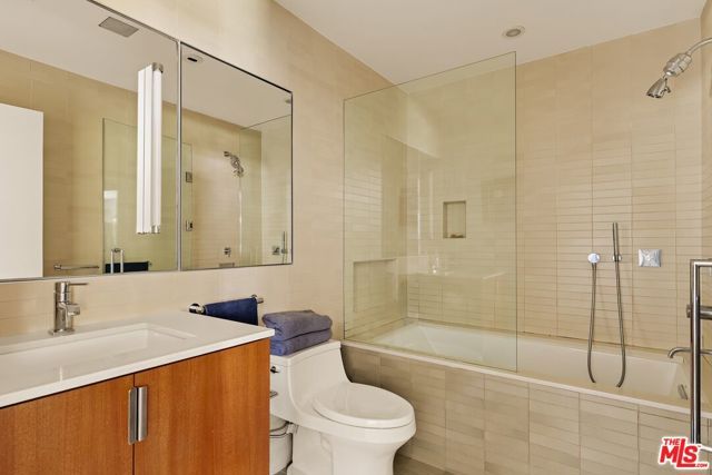 840 Leonard Road, Los Angeles, CA 90049