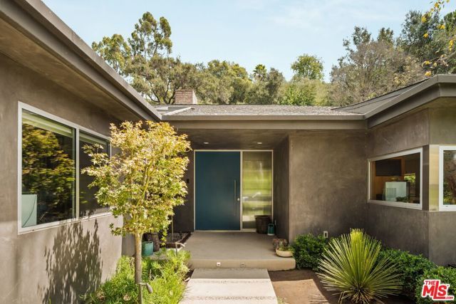 840 Leonard Road, Los Angeles, CA 90049