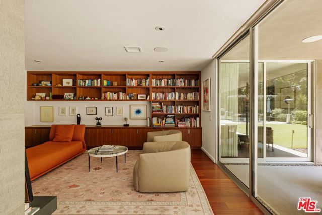 840 Leonard Road, Los Angeles, CA 90049