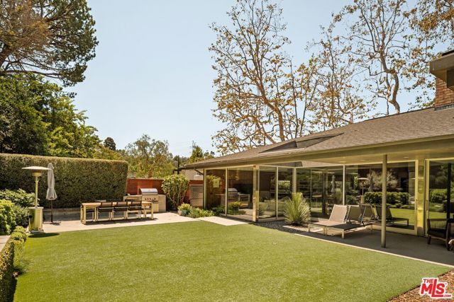 840 Leonard Road, Los Angeles, CA 90049
