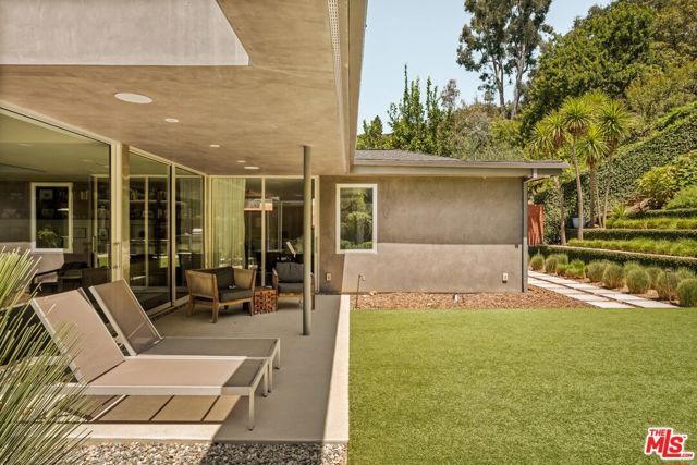 840 Leonard Road, Los Angeles, CA 90049