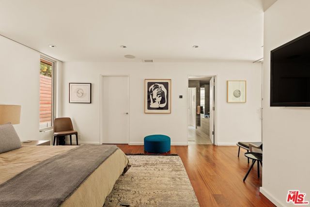 840 Leonard Road, Los Angeles, CA 90049