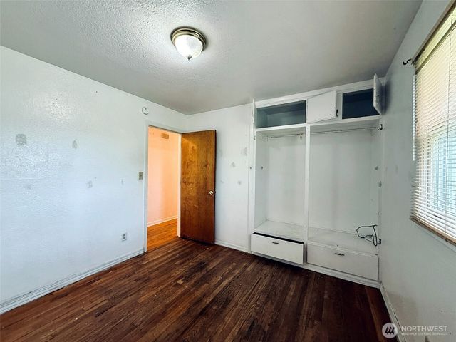 2827 Ocean Beach Highway, Longview, WA 98632
