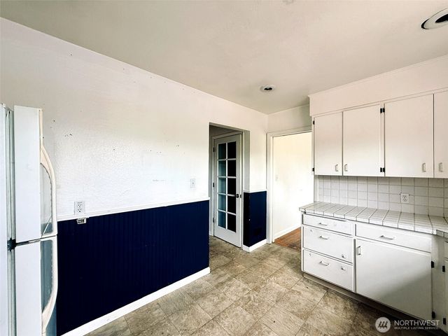 2827 Ocean Beach Highway, Longview, WA 98632