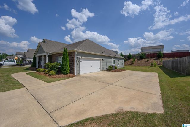 1050 MOUNTAIN LAUREL CIRCLE, Moody, AL 35004