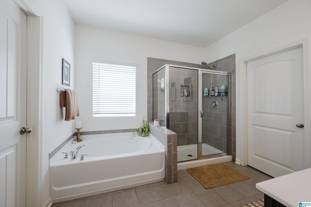 1050 MOUNTAIN LAUREL CIRCLE, Moody, AL 35004