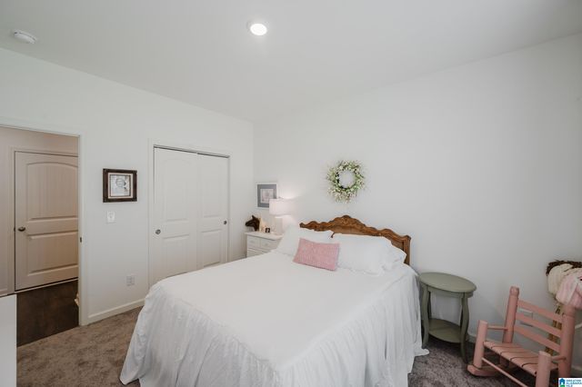 1050 MOUNTAIN LAUREL CIRCLE, Moody, AL 35004