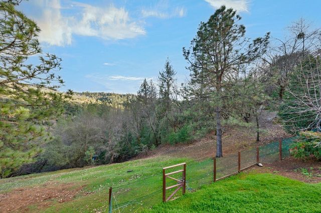 1400 Cedar Oak Rd, Placerville, CA 95667