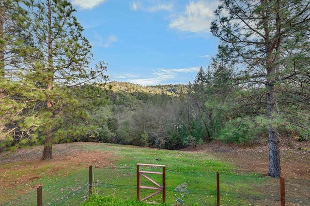 1400 Cedar Oak Rd, Placerville, CA 95667