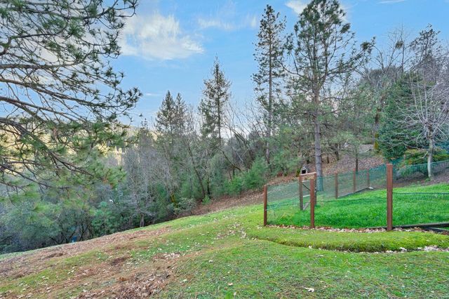 1400 Cedar Oak Rd, Placerville, CA 95667