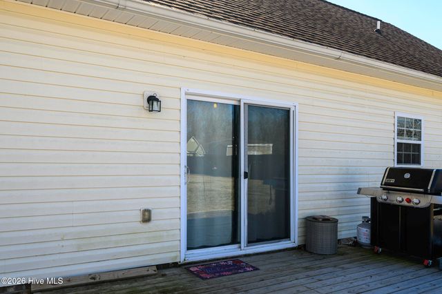 105 Fernie Lane, New Bern, NC 28560