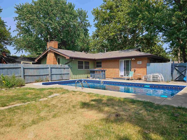 1747 N Sabin St, Wichita, KS 67212