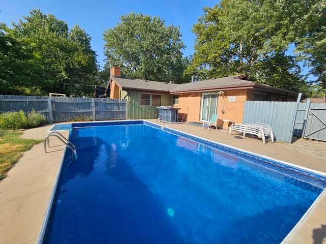 1747 N Sabin St, Wichita, KS 67212