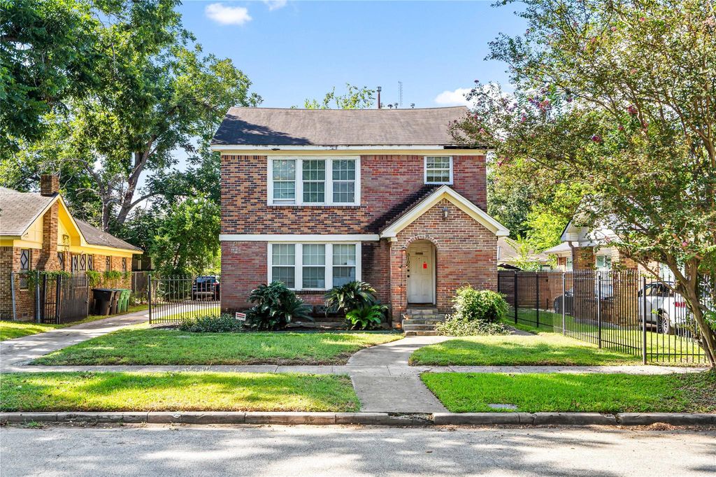 3102 Isabella Street, Houston, TX 77004
