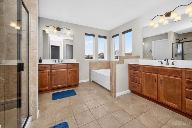 3595 Crowtrack Drive, Mason, OH 45036