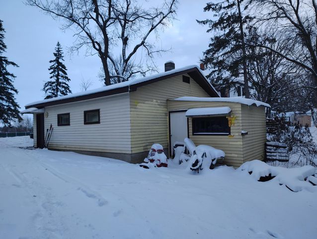 1027 Friberg Avenue, Fergus Falls, MN 56537