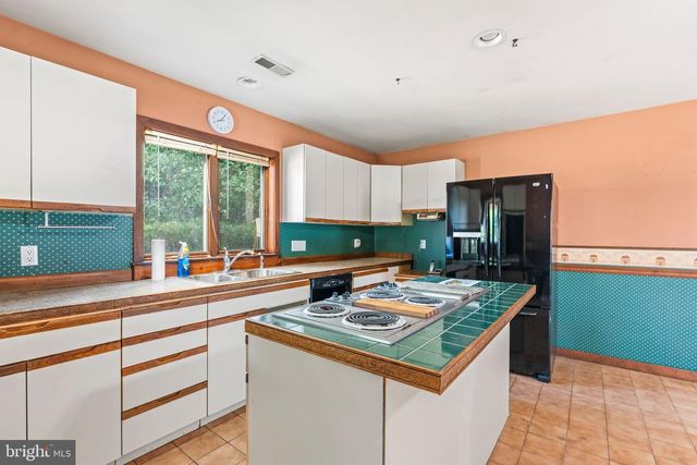 139 W ASHLAND ST, Doylestown, PA 18901
