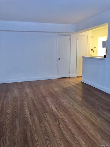 150-25 72 nd Road 1L, Kew Garden Hills, NY 11367