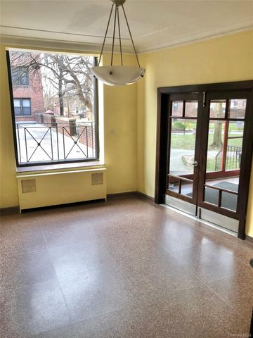150-25 72 nd Road 1L, Kew Garden Hills, NY 11367