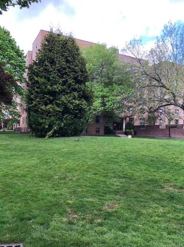 150-25 72 nd Road 1L, Kew Garden Hills, NY 11367