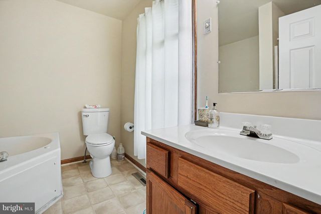 372 KERRSVILLE ROAD, Carlisle, PA 17015