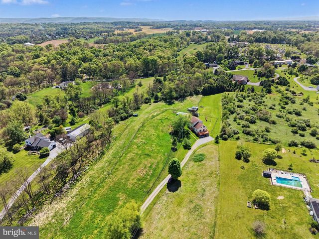 372 KERRSVILLE ROAD, Carlisle, PA 17015