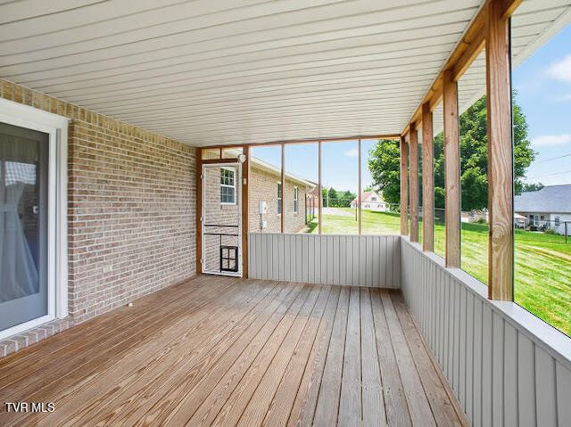 44 Deel Street, Lebanon, VA 24266