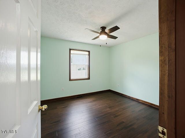 44 Deel Street, Lebanon, VA 24266