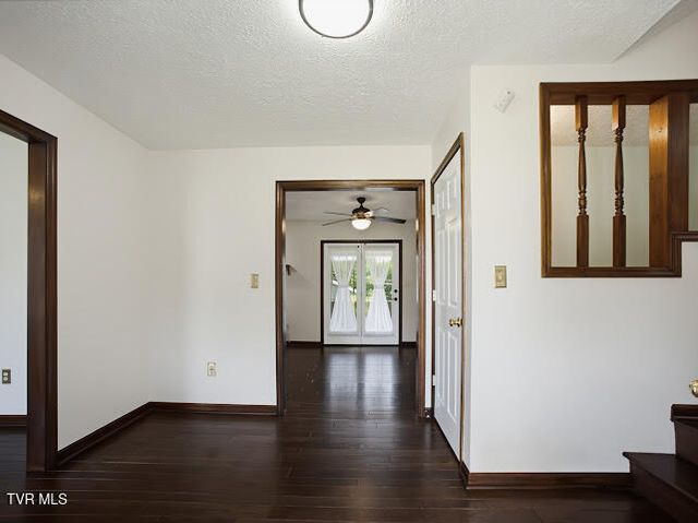 44 Deel Street, Lebanon, VA 24266