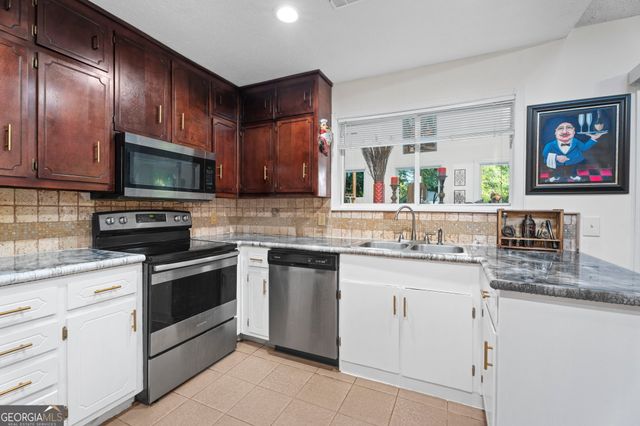 2174 Martin Way, Jonesboro, GA 30236