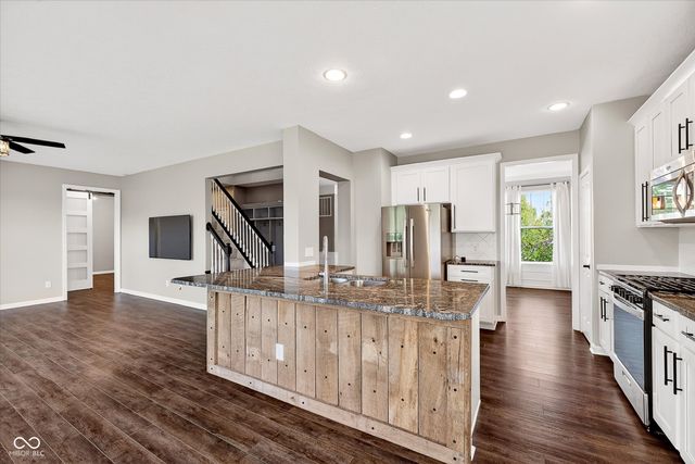 11106 Woodpark Drive, Noblesville, IN 46060