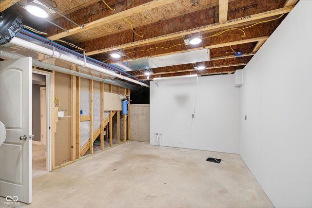 11106 Woodpark Drive, Noblesville, IN 46060