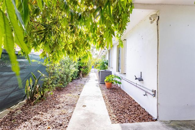619 SW 39th Avenue, Miami, FL 33134