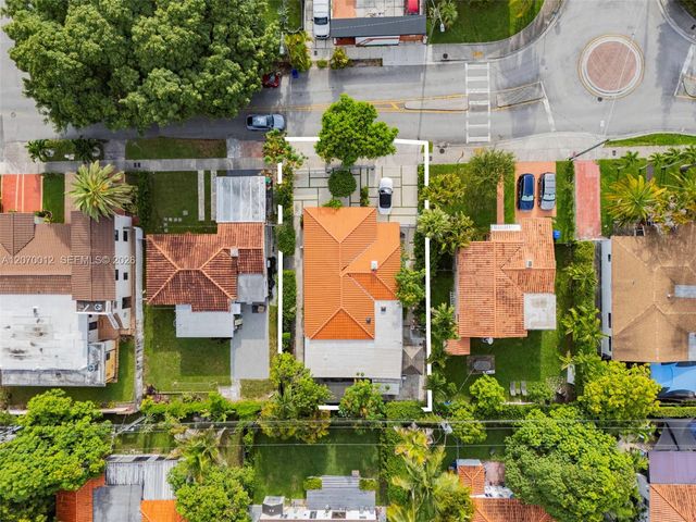 619 SW 39th Avenue, Miami, FL 33134