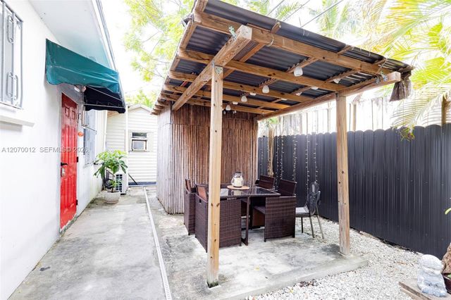 619 SW 39th Avenue, Miami, FL 33134