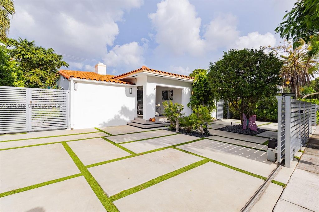 619 SW 39th Avenue, Miami, FL 33134