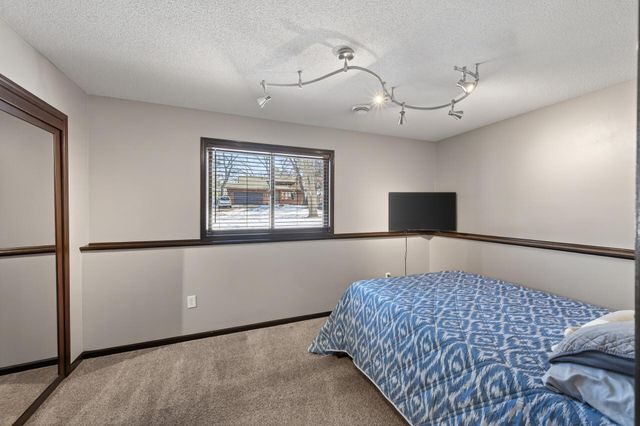 2505 Holly Street S, Cambridge, MN 55008