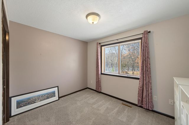 2505 Holly Street S, Cambridge, MN 55008