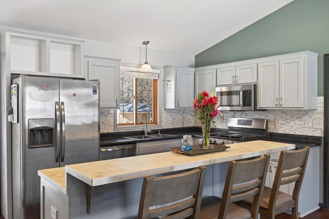 2505 Holly Street S, Cambridge, MN 55008