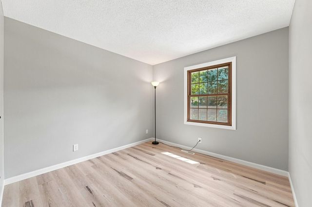 10924 Hyland Terrace, Eden Prairie, MN 55344