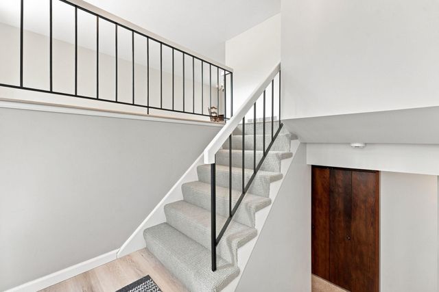 10924 Hyland Terrace, Eden Prairie, MN 55344