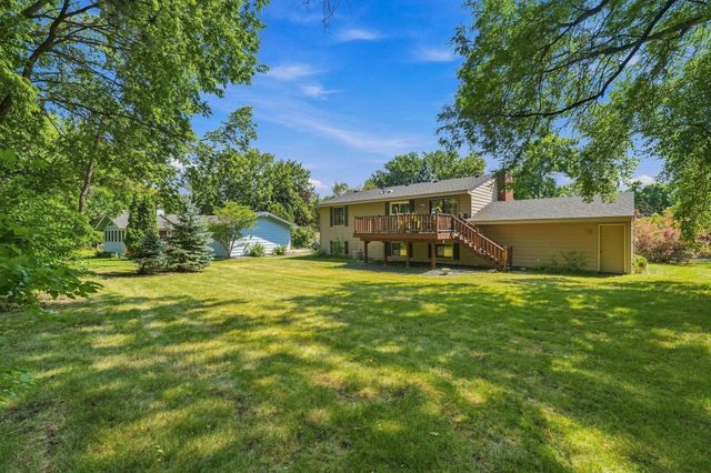 10924 Hyland Terrace, Eden Prairie, MN 55344