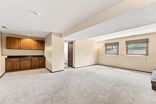 10924 Hyland Terrace, Eden Prairie, MN 55344