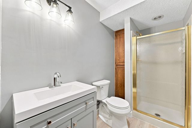 10924 Hyland Terrace, Eden Prairie, MN 55344