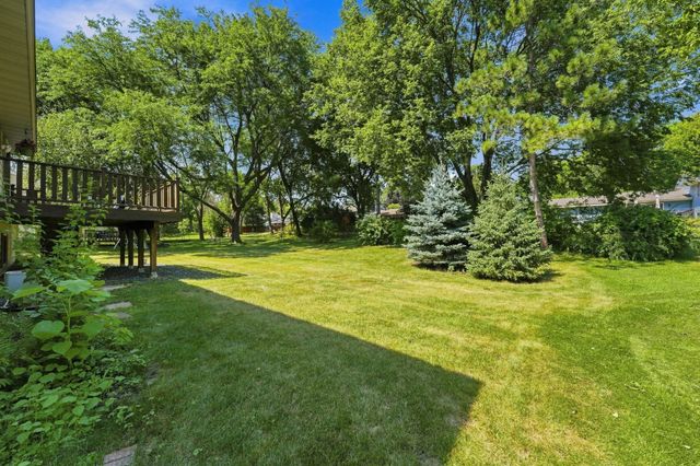 10924 Hyland Terrace, Eden Prairie, MN 55344