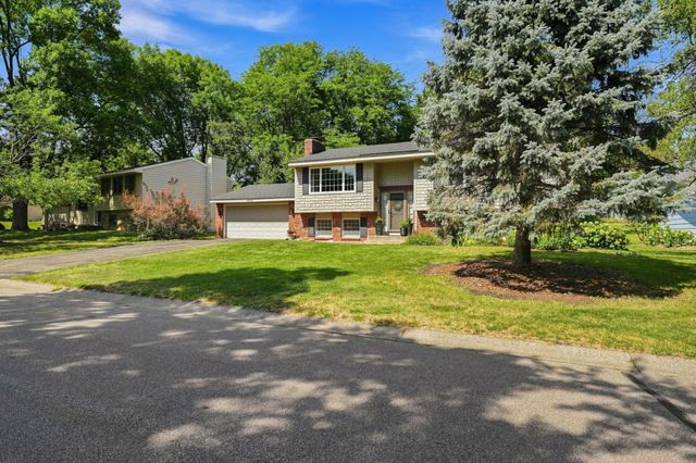 10924 Hyland Terrace, Eden Prairie, MN 55344
