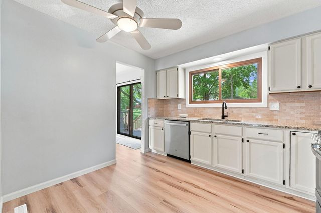 10924 Hyland Terrace, Eden Prairie, MN 55344