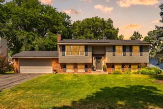 10924 Hyland Terrace, Eden Prairie, MN 55344